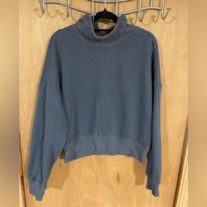 ABERCROMBIE AND FITCH -Essential Sunday Mock neck sweater
